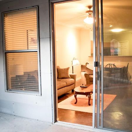 Downtown Dallas Beautiful Poolside Apartment エクステリア 写真