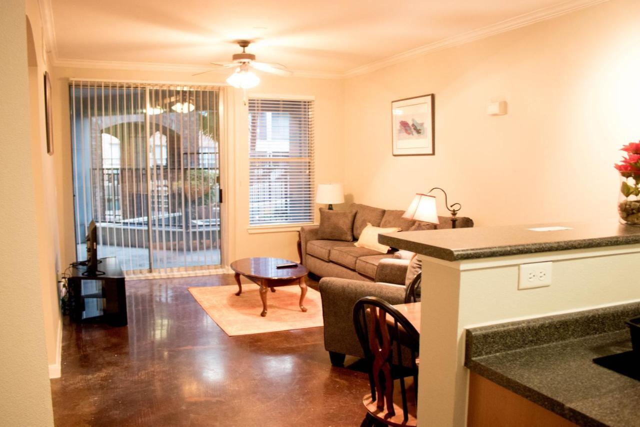 Downtown Dallas Beautiful Poolside Apartment エクステリア 写真