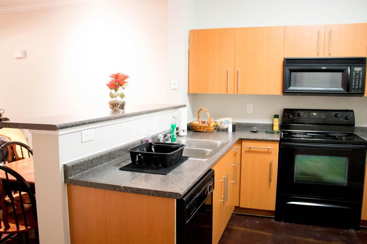 Downtown Dallas Beautiful Poolside Apartment エクステリア 写真